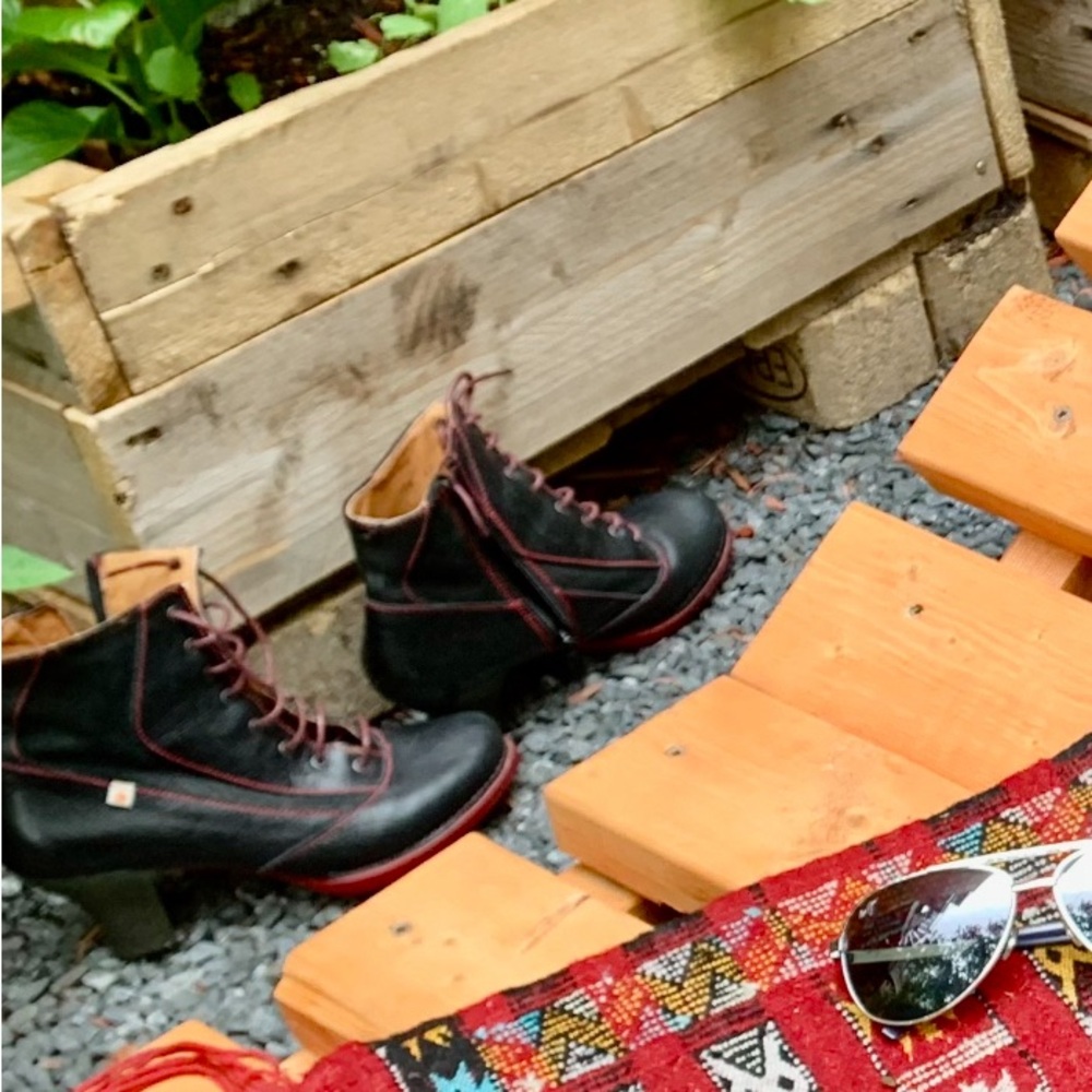 The Art Company Leather Ankle Boots Black & Red Lace-Up 36 / US 7 Spain - Picture 5 of 5